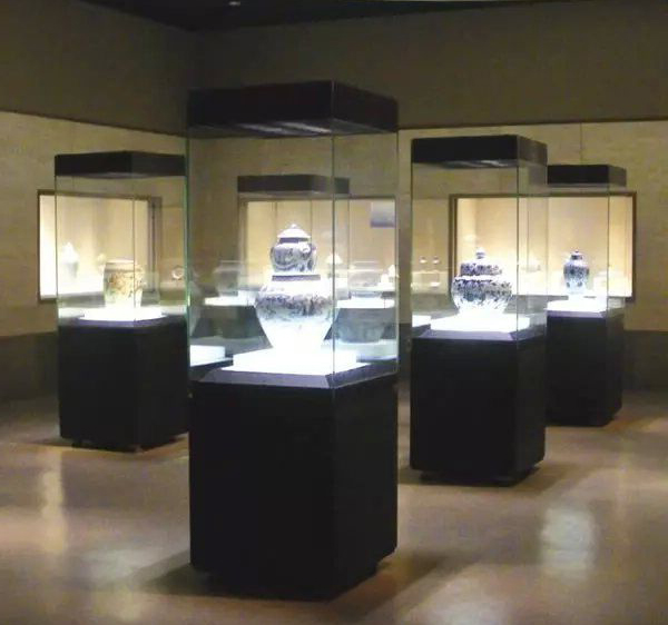 盤錦某展廳博物館展櫃